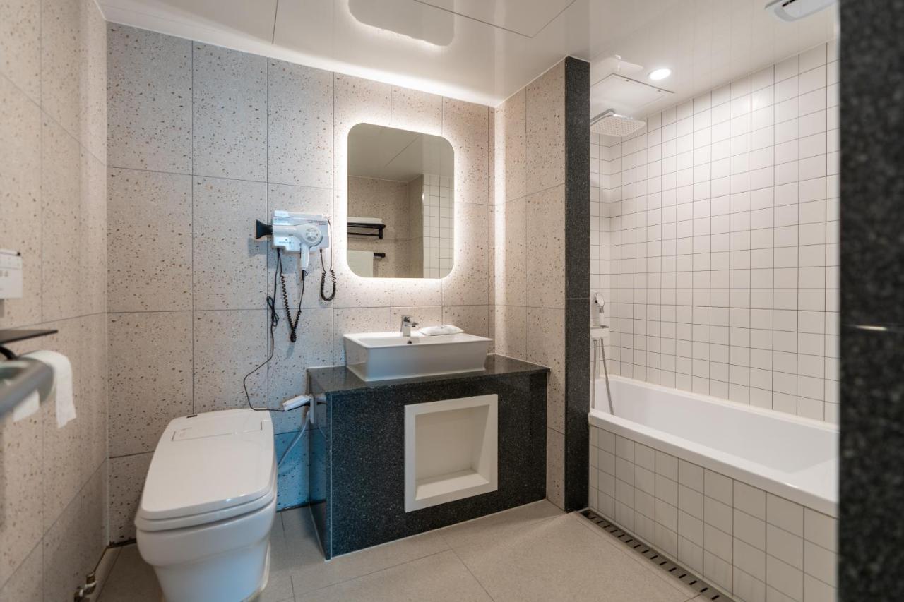 Jecheon Hound Hotel Chech'ŏn Esterno foto