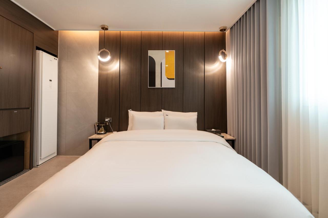 Jecheon Hound Hotel Chech'ŏn Esterno foto