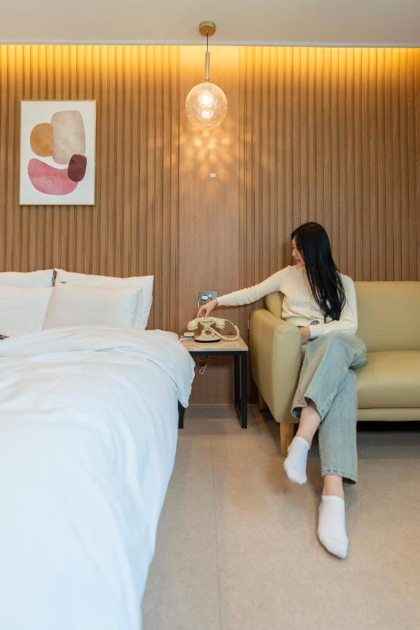 Jecheon Hound Hotel Chech'ŏn Esterno foto