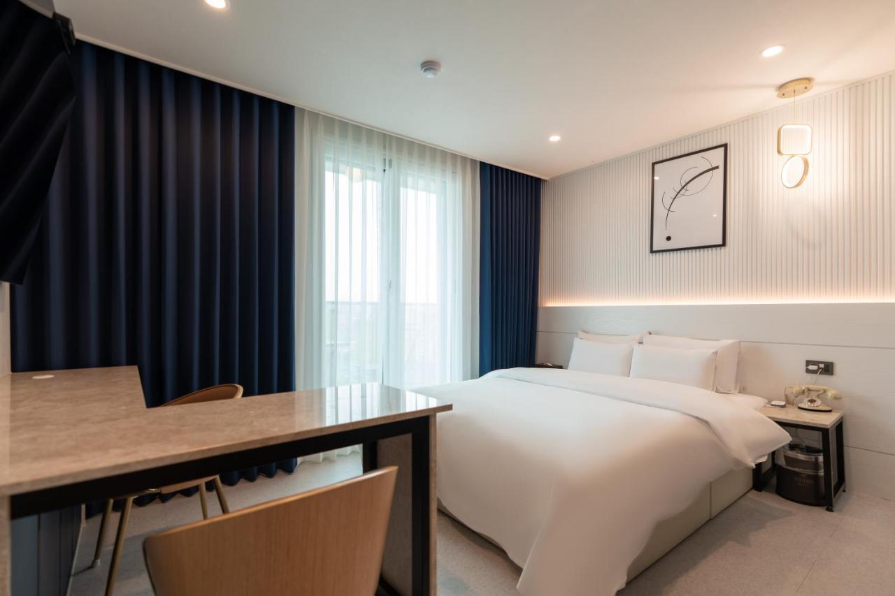 Jecheon Hound Hotel Chech'ŏn Esterno foto