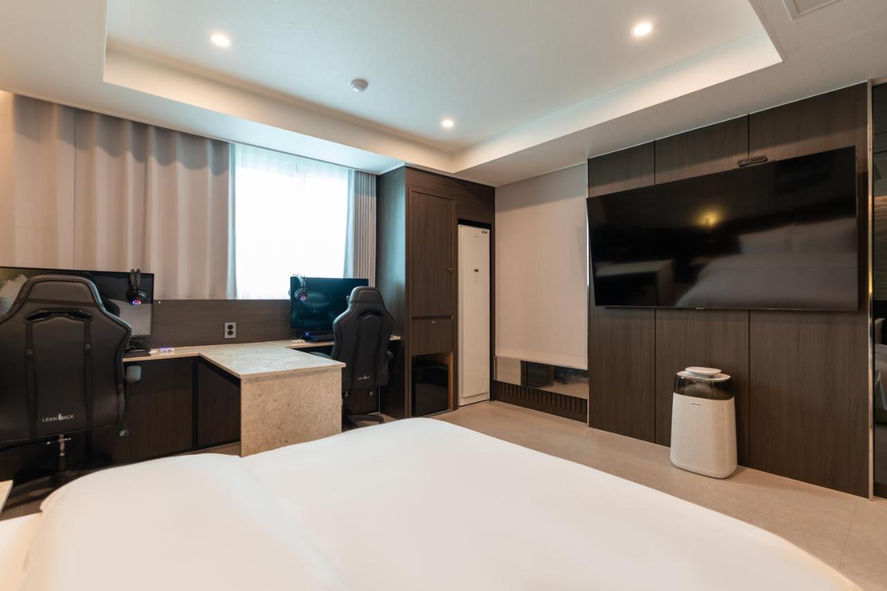 Jecheon Hound Hotel Chech'ŏn Esterno foto