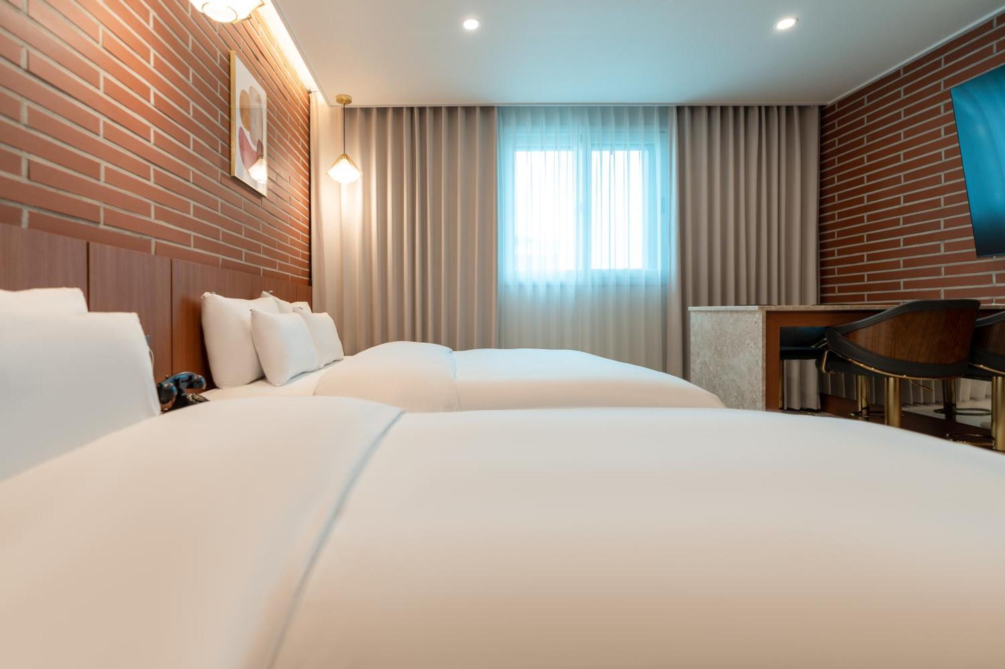 Jecheon Hound Hotel Chech'ŏn Esterno foto