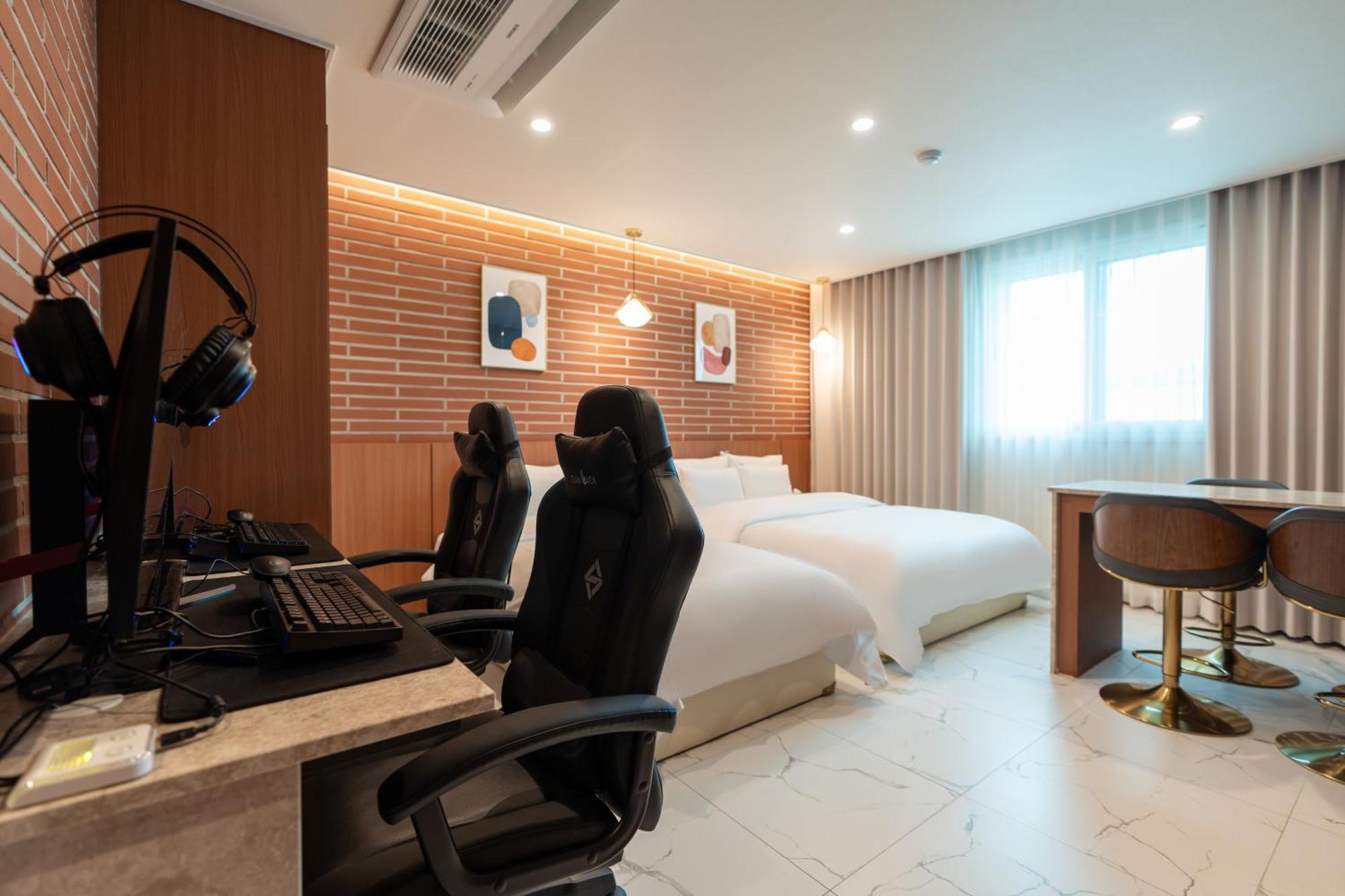 Jecheon Hound Hotel Chech'ŏn Esterno foto