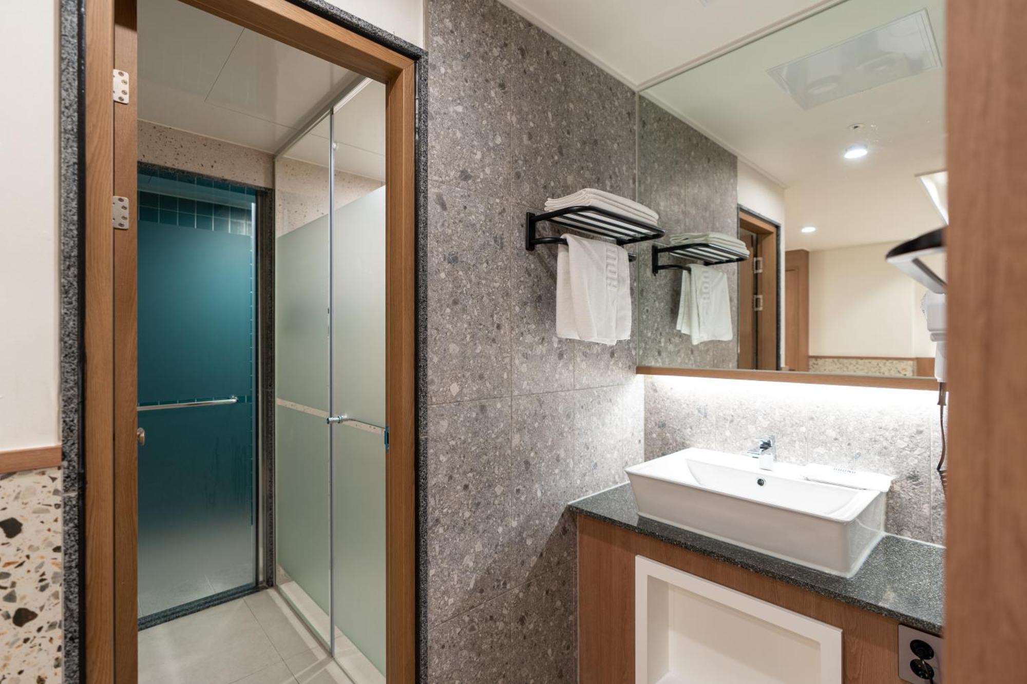 Jecheon Hound Hotel Chech'ŏn Esterno foto